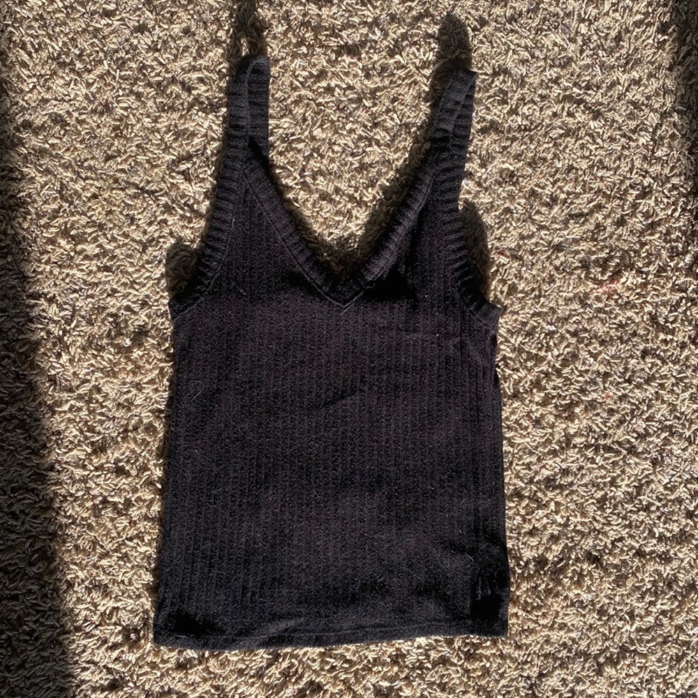 Black Semi-Cropped Ribbed Tank